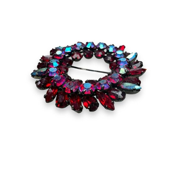 Sherman Red Pink Aurora Borealis Crystal Japanned Vintage Wreath Brooch - Picture 11 of 16